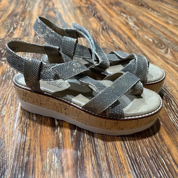 Corkys Shoes - Women’s Size 8 Boutique Sandals by Corkys Snake Platform Strappy
